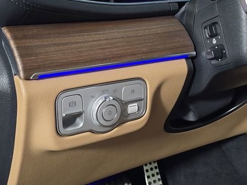 New 2026 Mercedes-Benz GLS 450 4MATIC image 19