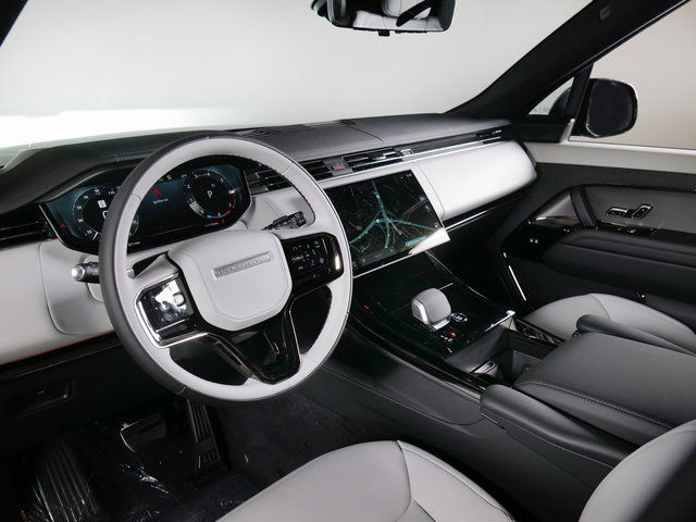 New 2026 Land Rover Range Rover Sport Dynamic SE AWD/4WD image 17
