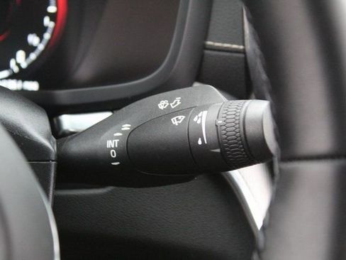 Certified 2022 Volvo S60 T8 R-Design image 18