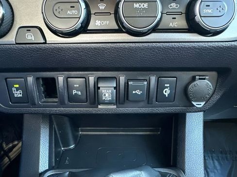 Certified 2023 Toyota Tacoma TRD Off-Road w/ Technology Package image 38