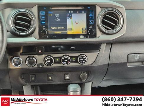 Used 2017 Toyota Tacoma TRD Sport w/ Tow Package (A/T) AWD/4WD image 27