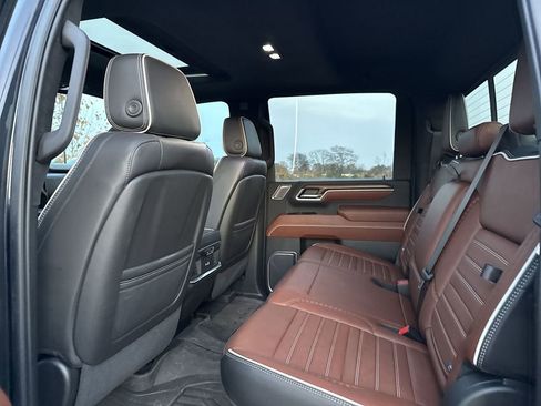 Certified 2024 GMC Sierra 2500 Denali Ultimate image 32