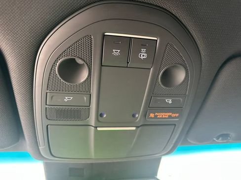 Used 2023 Genesis G70 2.0T RWD image 29