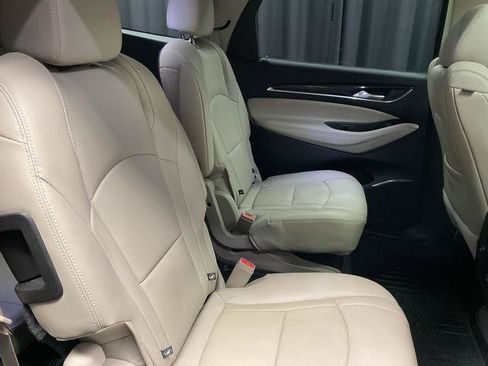 Used 2019 Buick Enclave Essence FWD image 15