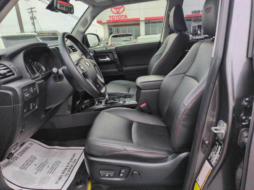 Used 2023 Toyota 4Runner TRD Off-Road Premium w/ Off Road Premium Plus Package AWD/4WD image 9