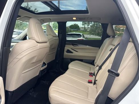 Used 2023 INFINITI QX60 Luxe w/ Vision Package AWD/4WD image 17