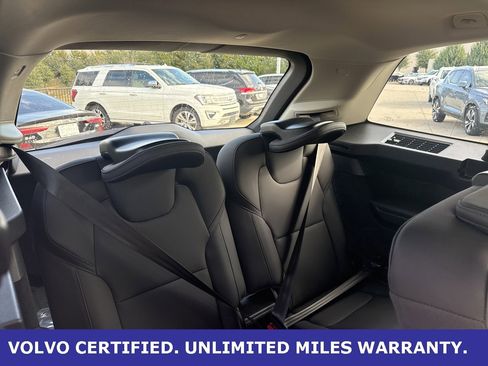 Certified 2025 Volvo XC90 B6 Plus image 17