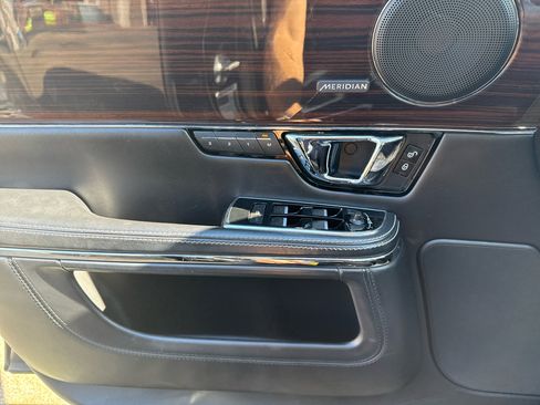 Used 2014 Jaguar XJ L Portfolio image 22