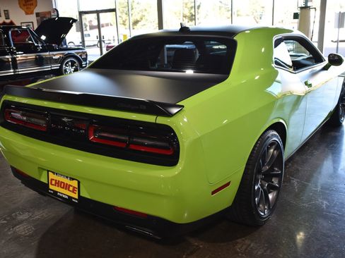 Used 2023 Dodge Challenger R/T w/ T/A Package image 8