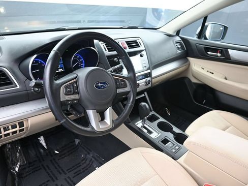 Used 2017 Subaru Outback 2.5i Premium w/ Popular Package #2 AWD/4WD image 18