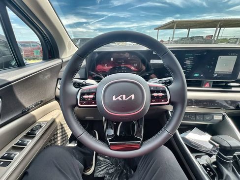 New 2026 Kia Carnival SX FWD image 14