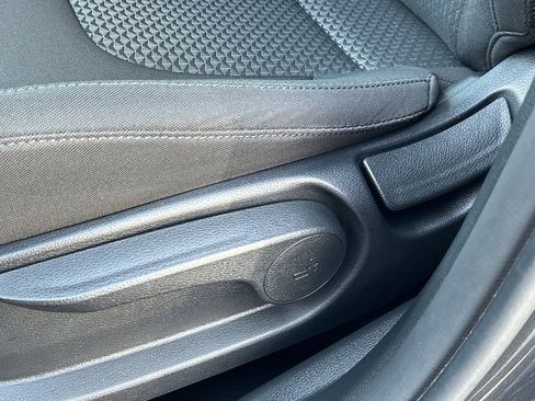 Certified 2025 Kia Sportage LX image 14