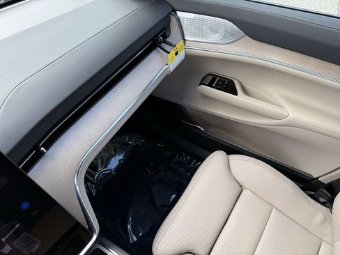 New 2026 Volvo EX90 Ultra image 27