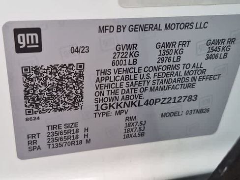 Used 2023 GMC Acadia SLE FWD image 35
