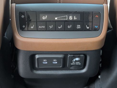 New 2026 Nissan Pathfinder Platinum AWD/4WD image 16