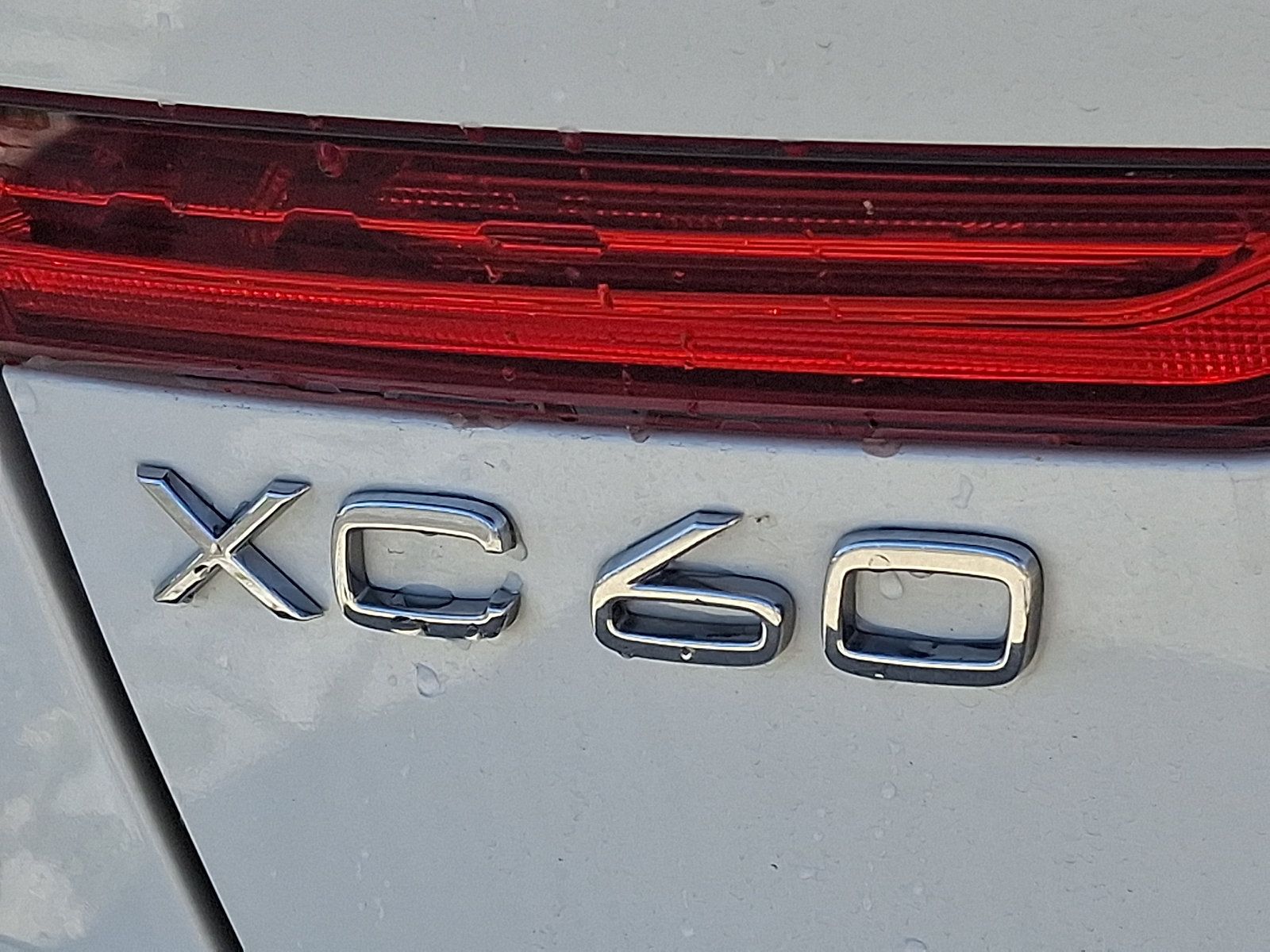 Used 2019 Volvo XC60 T5 Momentum w/ Premium Package AWD/4WD image 29