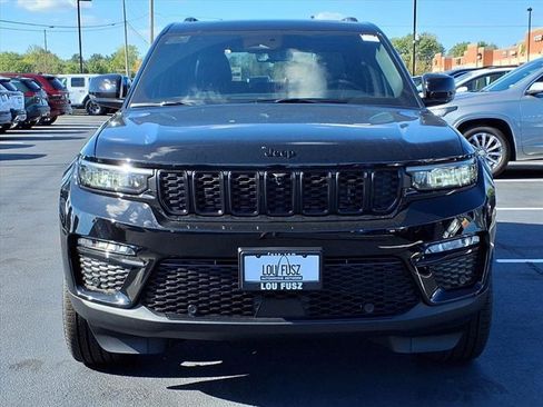 New 2025 Jeep Grand Cherokee Limited w/ Luxury Tech Group II image 22