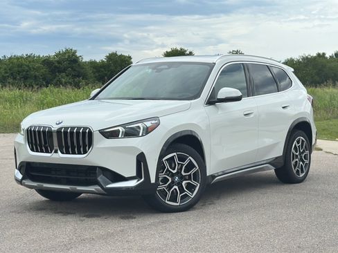 New 2025 BMW X1 xDrive28i w/ Technology Package image 2
