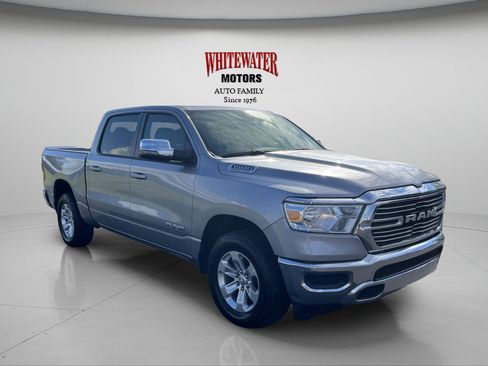 Used 2024 RAM 1500 Laramie AWD/4WD image 7