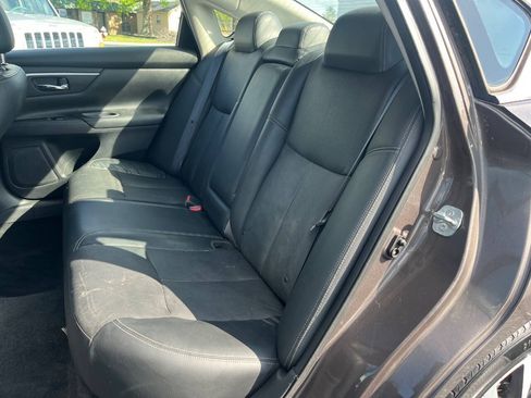 Used 2017 Nissan Altima 2.5 SL w/ Moonroof Package FWD image 13