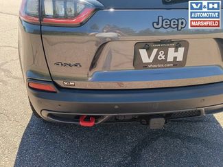 Used 2022 Jeep Cherokee Trailhawk w/ Trailer Tow Group AWD/4WD video 2