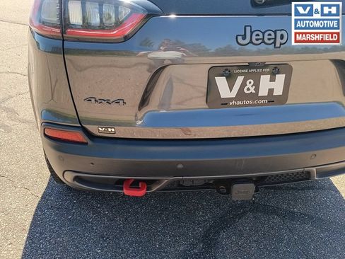 Used 2022 Jeep Cherokee Trailhawk w/ Trailer Tow Group AWD/4WD image 2