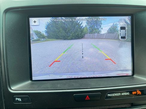 Used 2017 Ford Explorer XLT w/ Equipment Group 201A FWD image 22