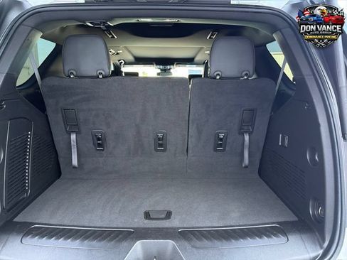 Used 2023 GMC Yukon SLT RWD image 23