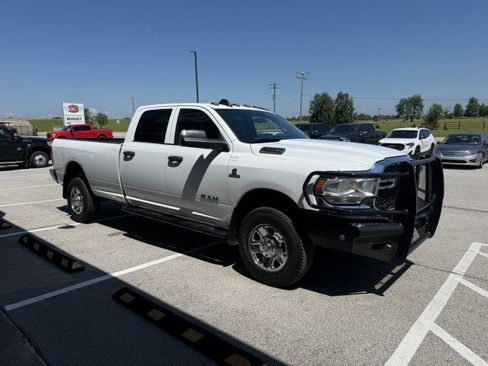 Used 2022 RAM 2500 Tradesman w/ Chrome Appearance Group AWD/4WD image 7