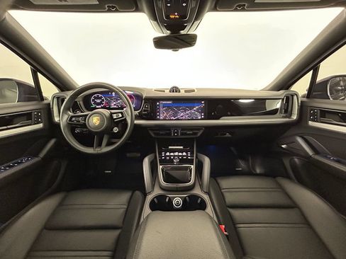 Certified 2024 Porsche Cayenne Coupe AWD/4WD image 13