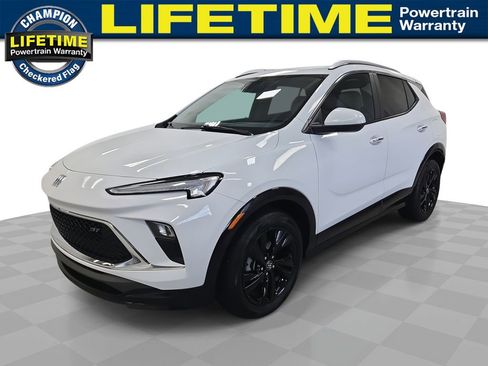 Used 2024 Buick Encore GX Sport Touring image 1