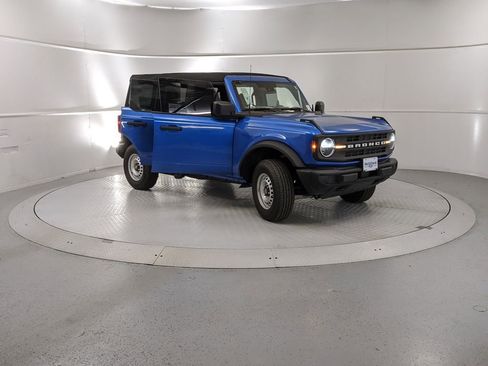 New 2025 Ford Bronco 4-Door image 7