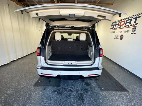 Used 2020 Lincoln Navigator Reserve w/ Luxury Package image 7