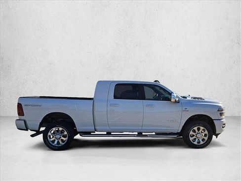 New 2026 RAM 2500 Laramie w/ Sport Appearance Package AWD/4WD image 4