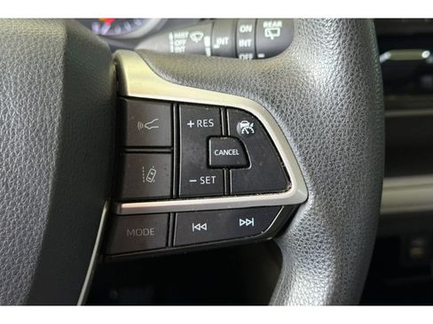 Used 2022 Toyota Highlander L AWD/4WD image 27