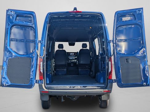 New 2025 Mercedes-Benz Sprinter 2500 image 8