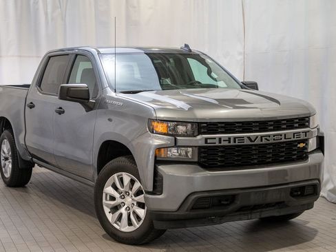 Used 2021 Chevrolet Silverado 1500 Custom image 1