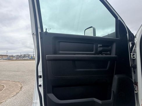 Used 2021 RAM 3500 Tradesman w/ Chrome Appearance Group AWD/4WD image 9