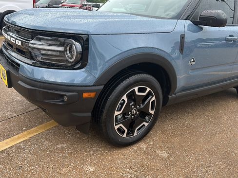 Used 2024 Ford Bronco Sport Outer Banks w/ Tech Package AWD/4WD image 4