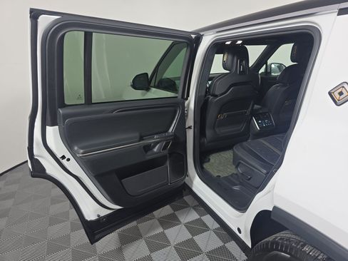 Used 2024 Rivian R1S Adventure AWD/4WD image 17