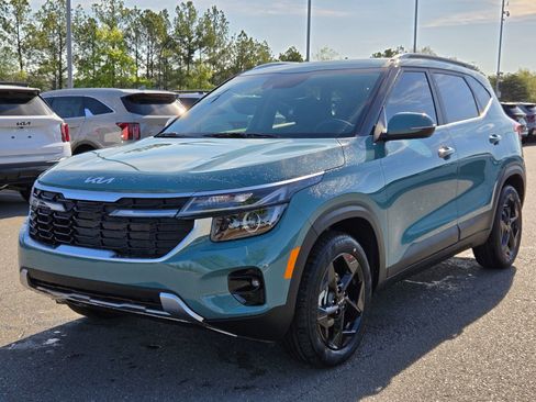 New 2026 Kia Seltos EX FWD image 3