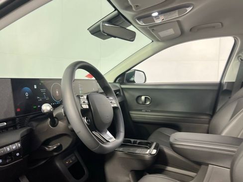 Used 2025 Hyundai Ioniq 5 SEL image 24
