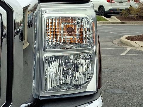 Used 2016 Ford F250 XLT w/ XLT Premium Package image 9