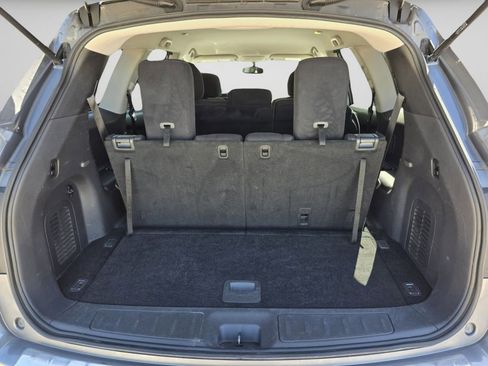 Used 2016 Nissan Pathfinder SV AWD/4WD image 23