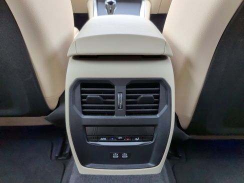 Used 2023 BMW 430i Convertible w/ M Sport Package image 35