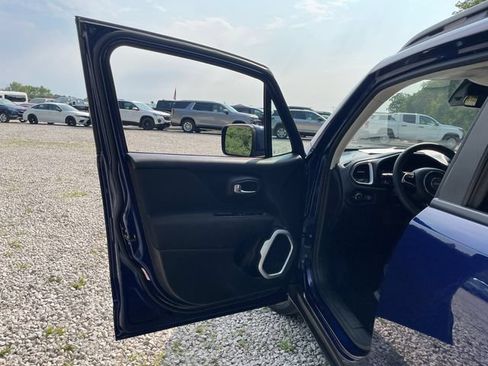 Used 2021 Jeep Renegade Latitude AWD/4WD image 25