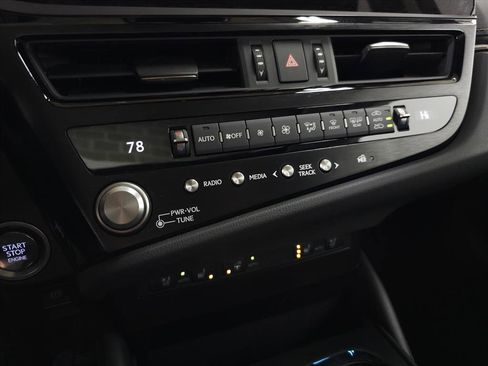 Certified 2024 Lexus ES 350 w/ Premium Package image 26