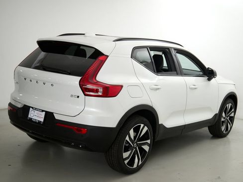 New 2026 Volvo XC40 B5 Ultra w/ Climate Package AWD/4WD image 9