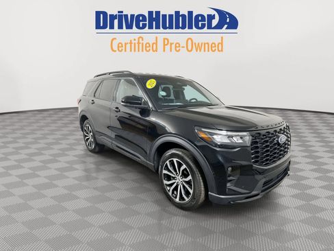 Used 2025 Ford Explorer ST-Line image 2