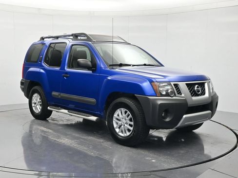 Used 2015 Nissan Xterra S w/ Value Package RWD image 3